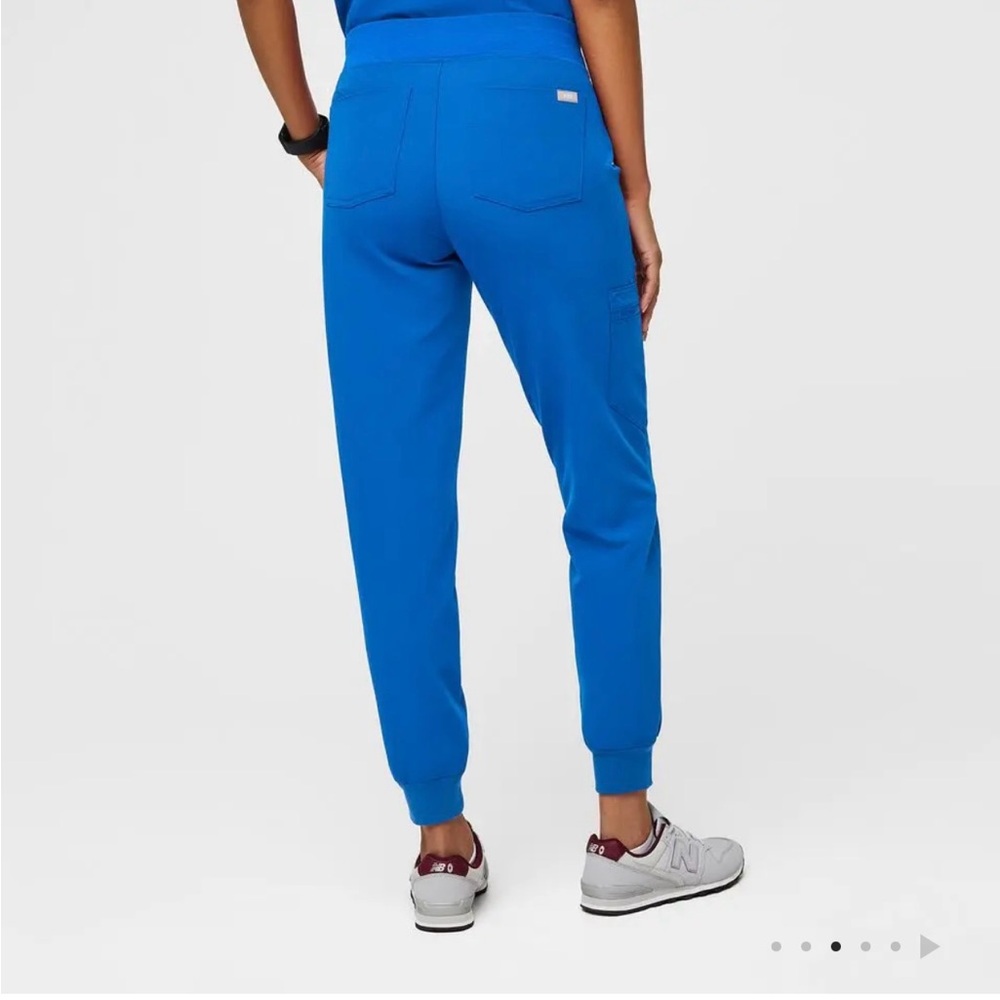 FIGS Women’s Zamora Scrub Pant - Royal Blue